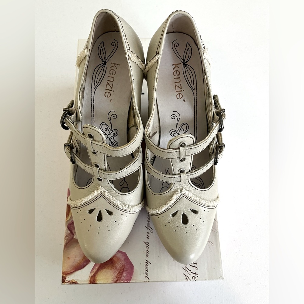 Kenzie Sandra Wedge Mary Jane retro heels Bone Leather Ivory Pre-Owned